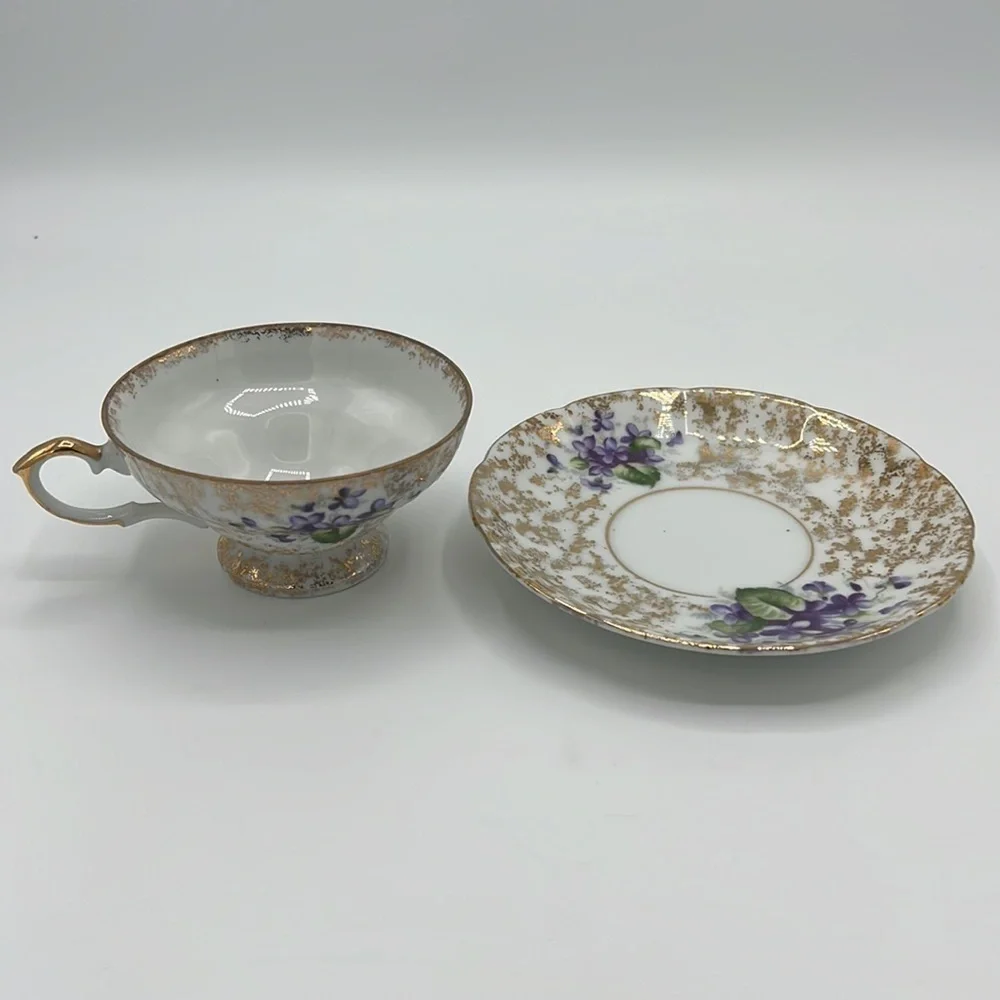 NAPCO CHINA ORIGINAL HAND PAINTED TEACUP SET PURPLE VIOLETS GOLD TRIM
